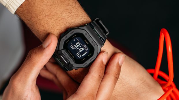 مقایسه Apple Watch Ultra 3 و JShock